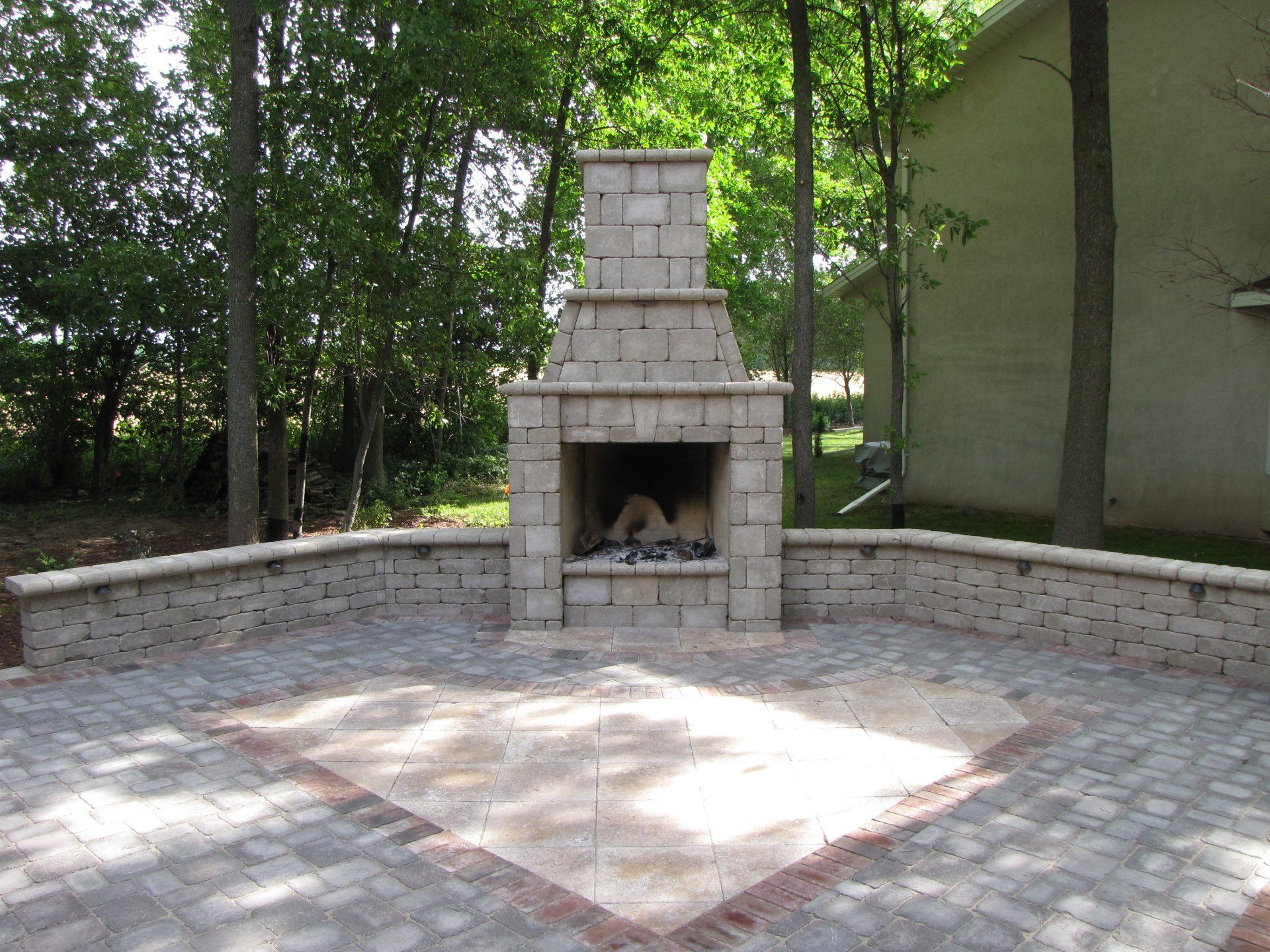 Fireplaces & Fire-Pits