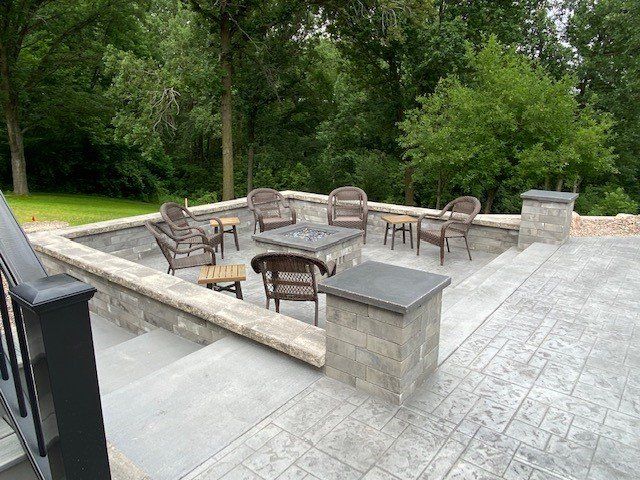 Fireplaces & Fire-Pits