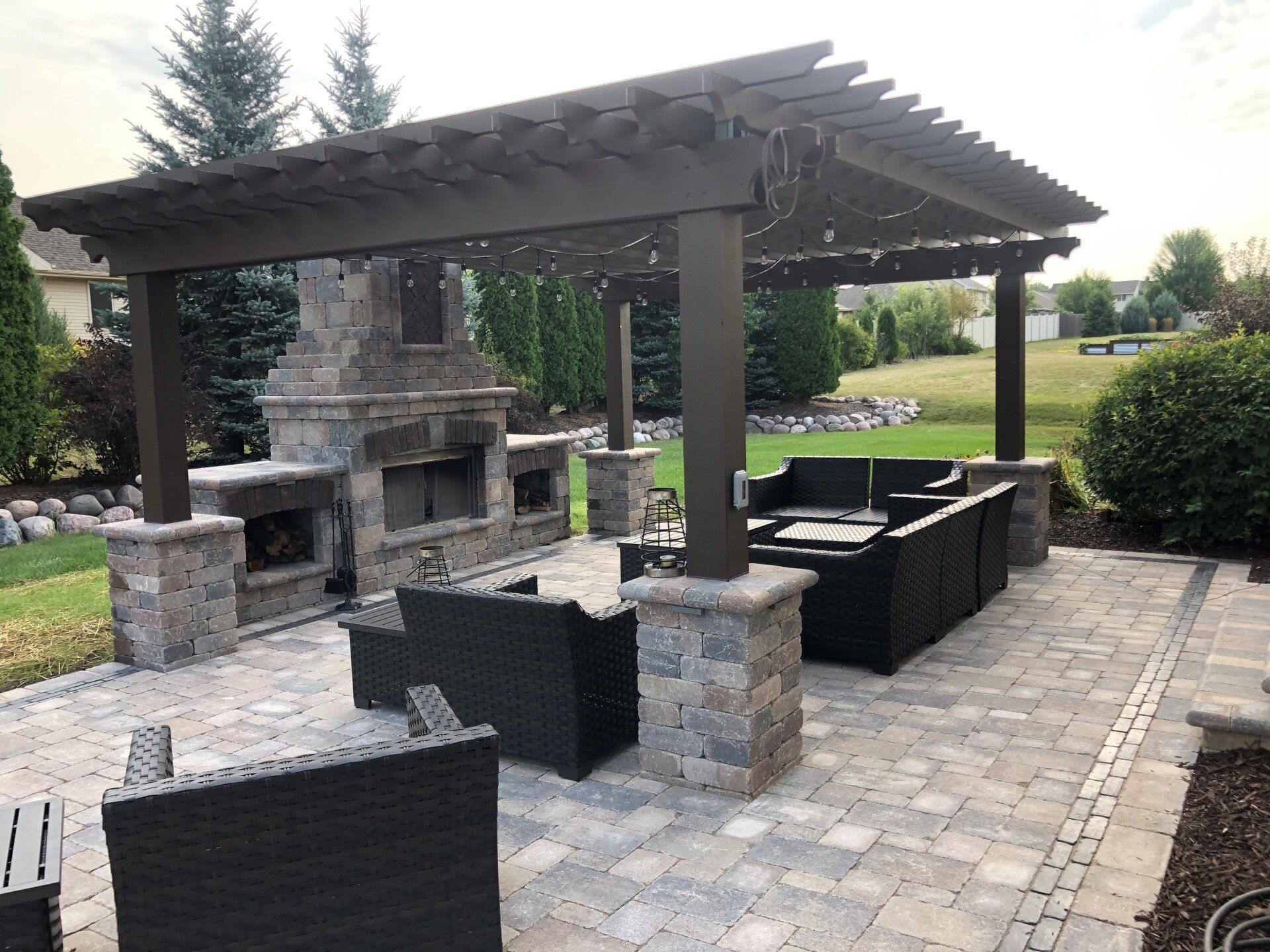 Fireplaces & Fire-Pits