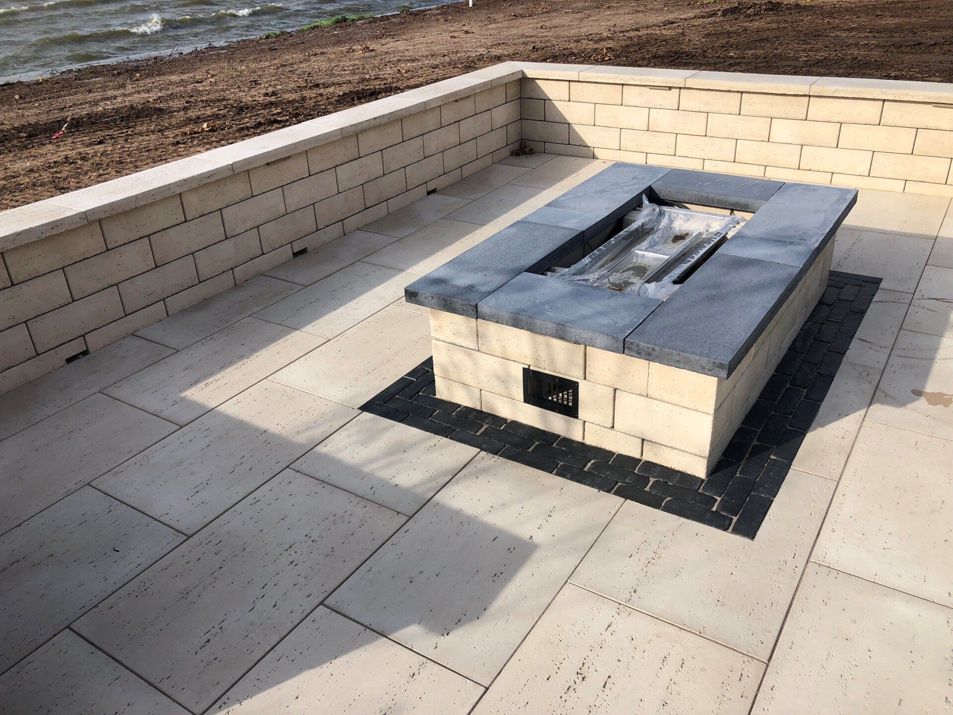 Fireplaces & Fire-Pits