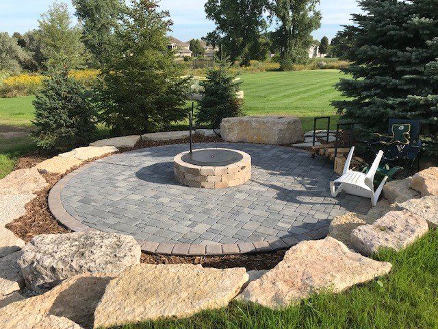 Fireplaces & Fire-Pits