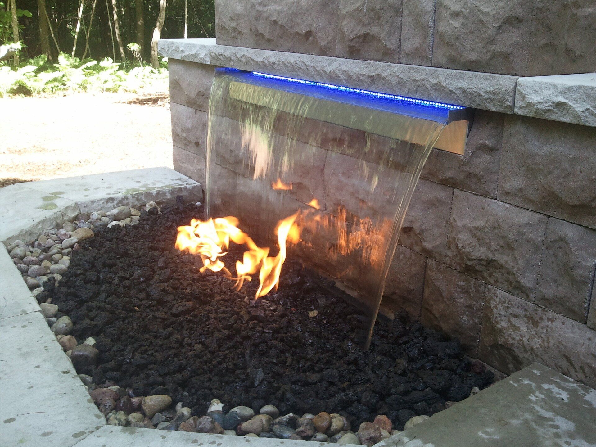 Fireplaces & Fire-Pits