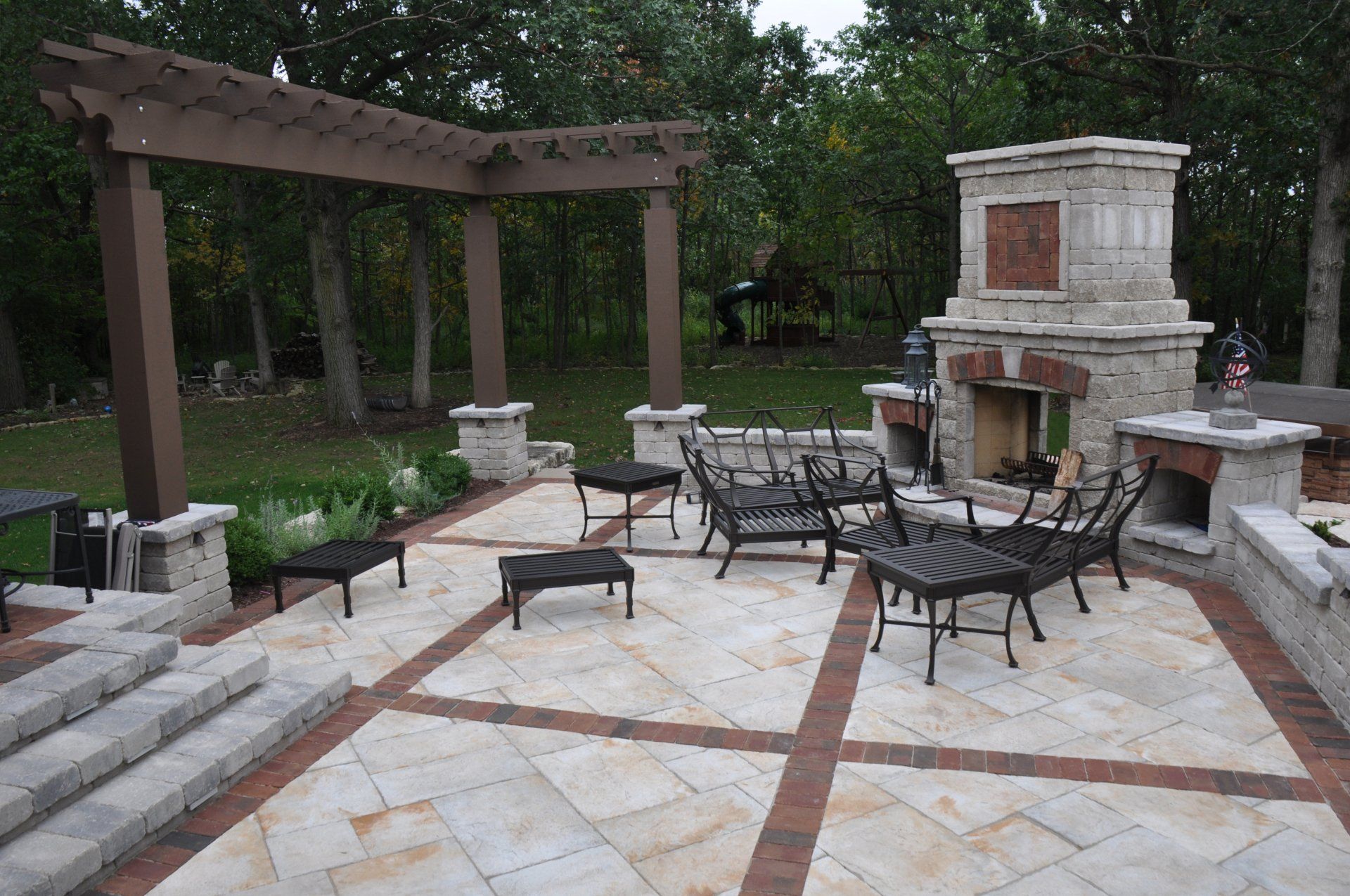 Fireplaces & Fire-Pits