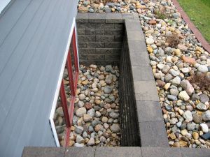Retaining wall