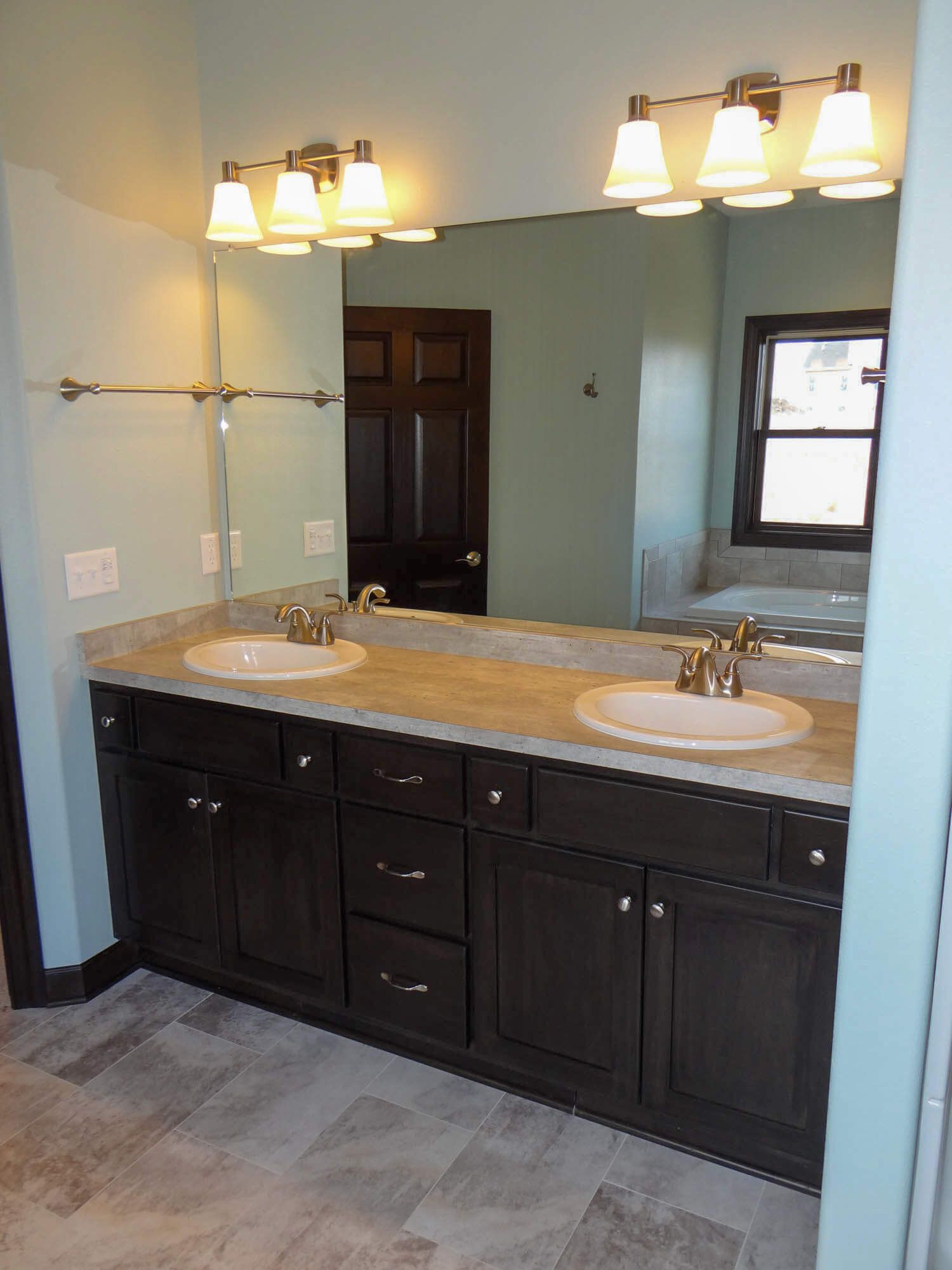 Luxury bathroom with mirrors