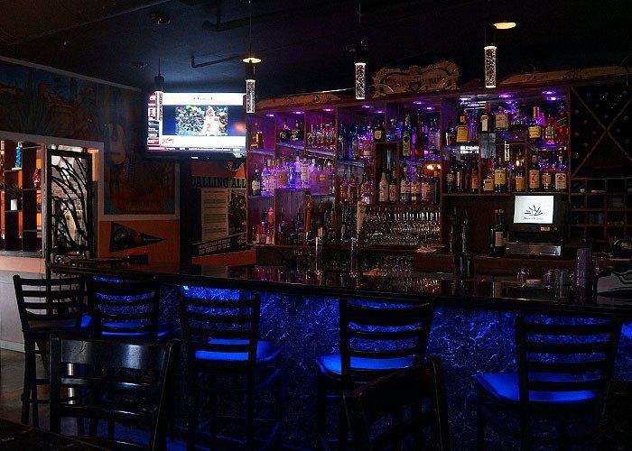 Restaurant bar