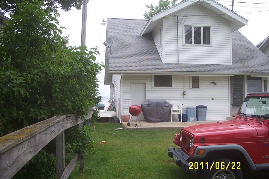 Bender and Hunt lake house remodel