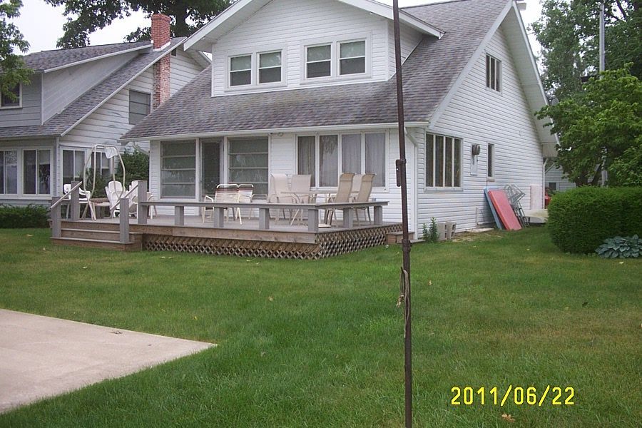 Bender and Hunt lake house remodel