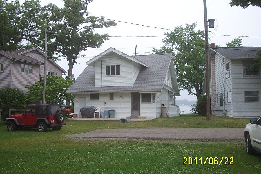 Bender and Hunt lake house remodel