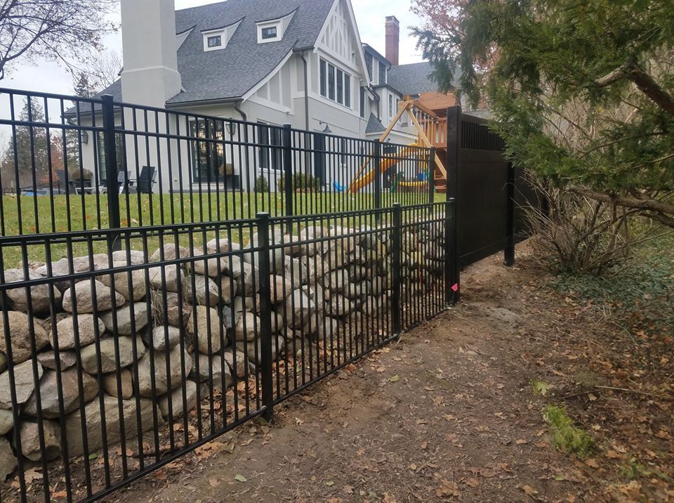 Aluminum fencing
