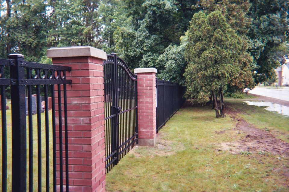 Aluminum fencing