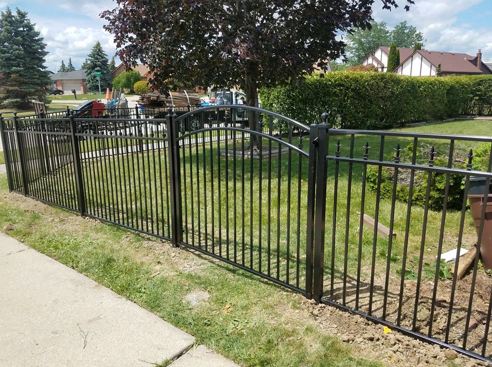 Aluminum fencing