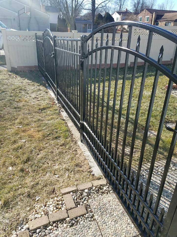 Aluminum fencing