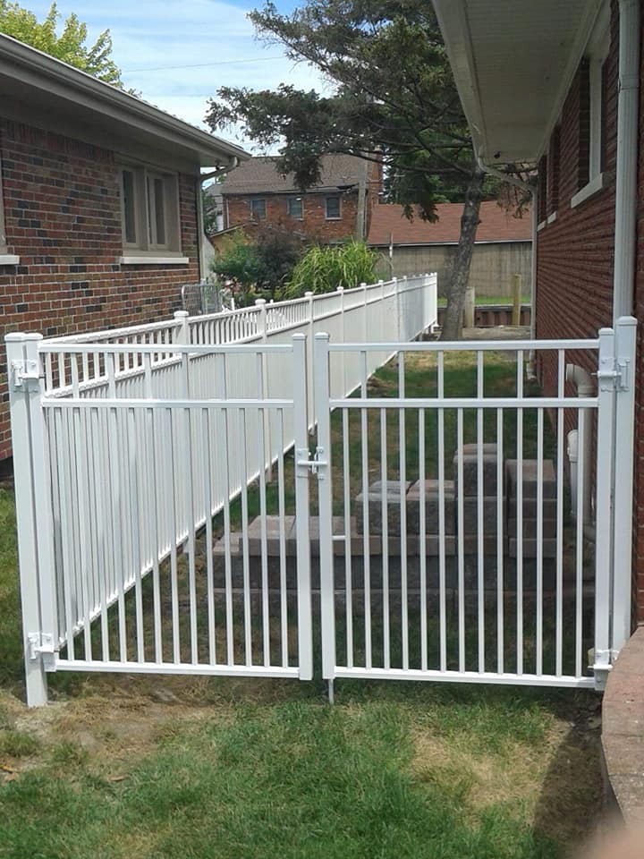Aluminum fencing