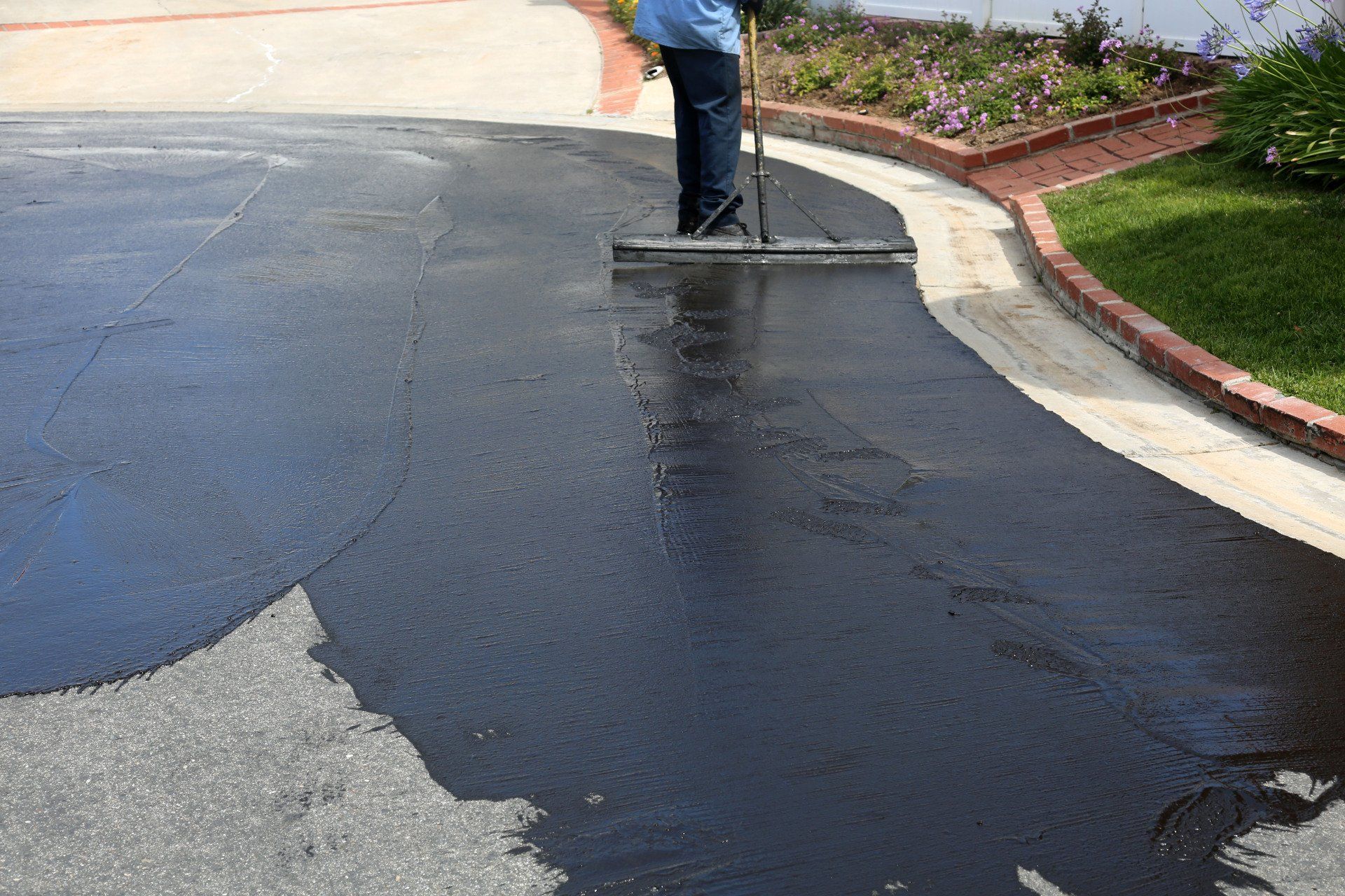 asphalt maintenance service
