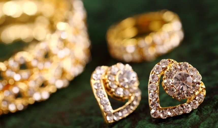 gold with diamond jewelries