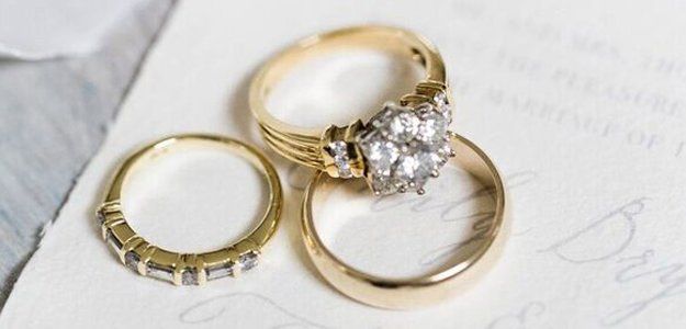 Gold wedding rings