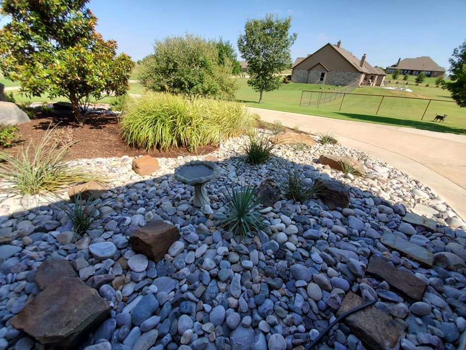 Stone pebbles feature