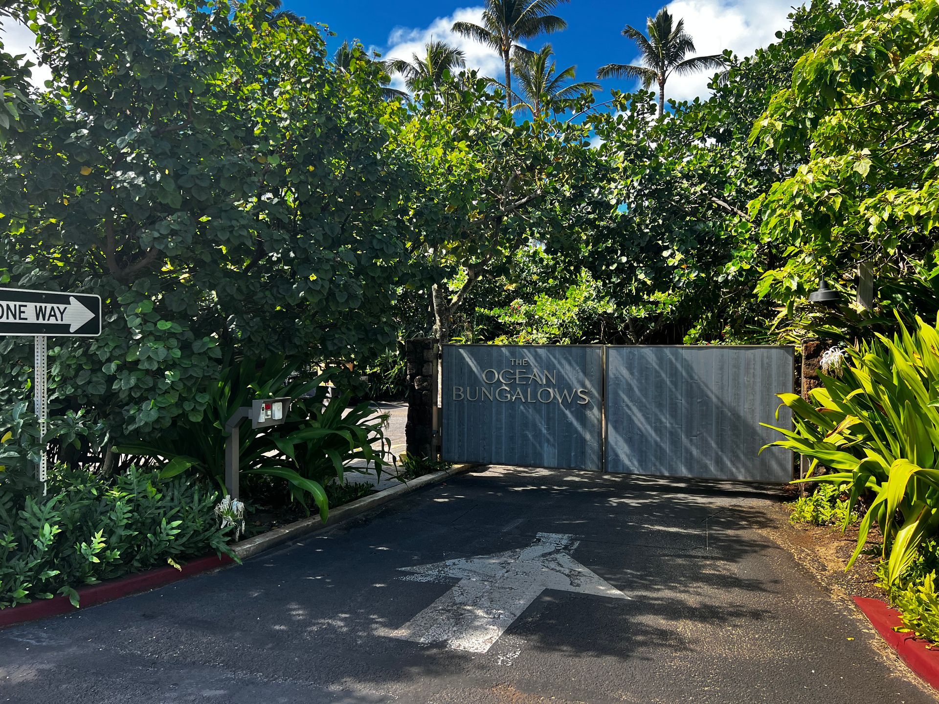 Entrance gate with marble-like panels, 