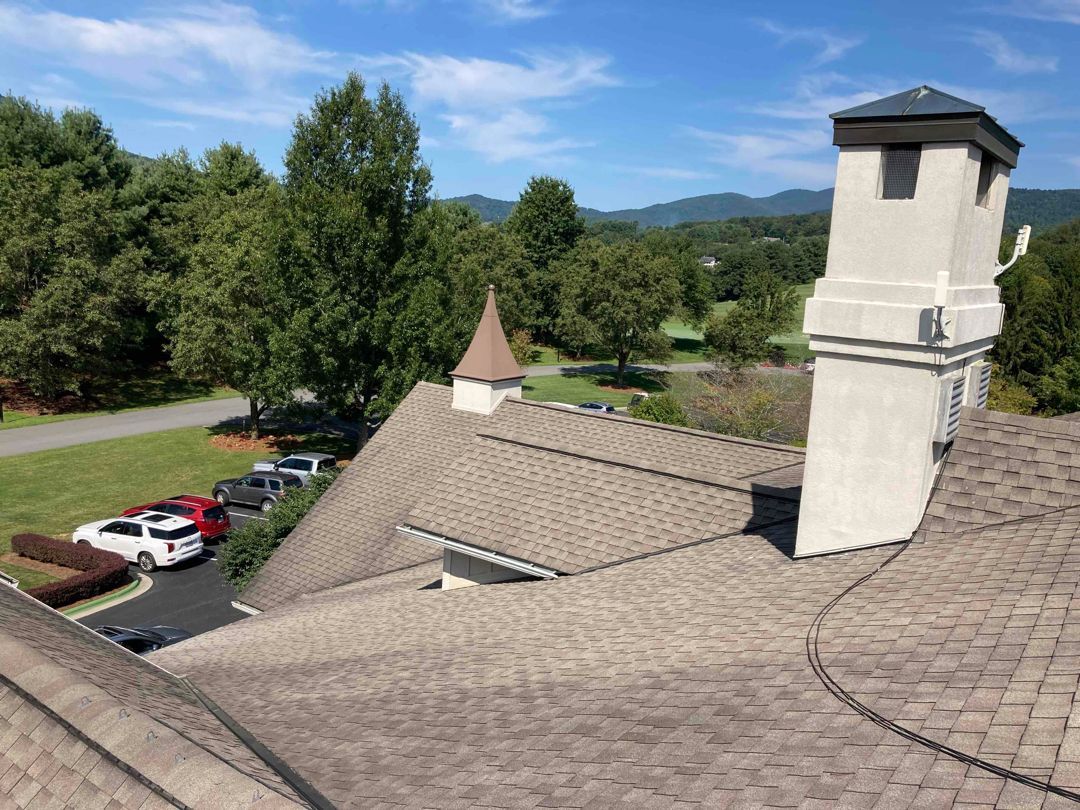 Jefferson Landing Country Club roof