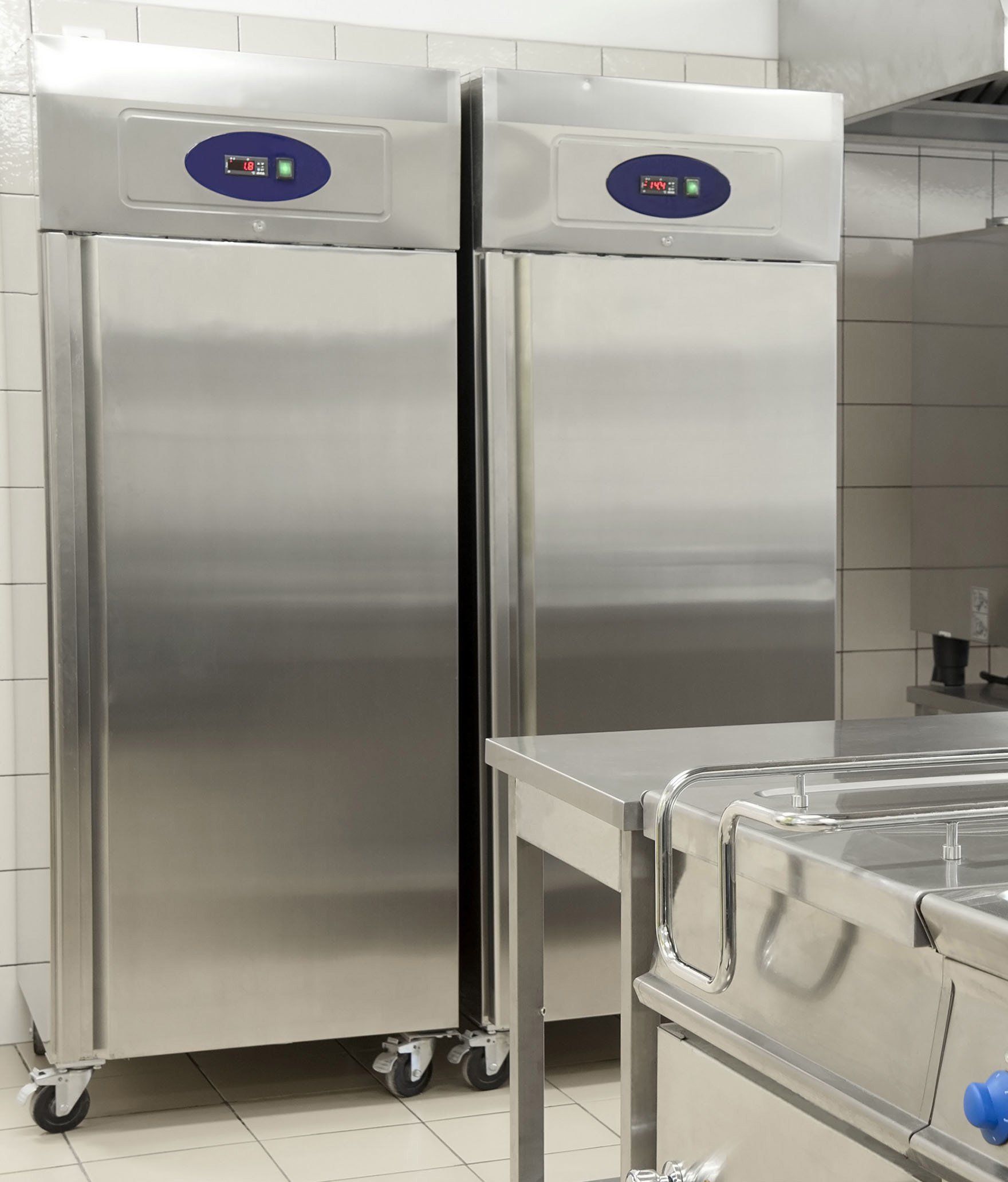 Commercial refrigerator