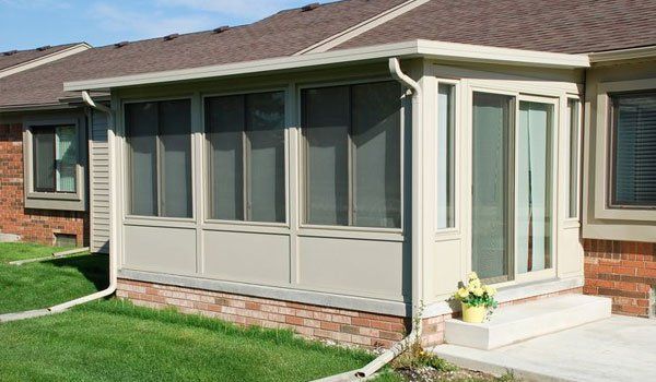 Wayne Craft Inc | Awning & Sunroom Contractor | Livonia, MI