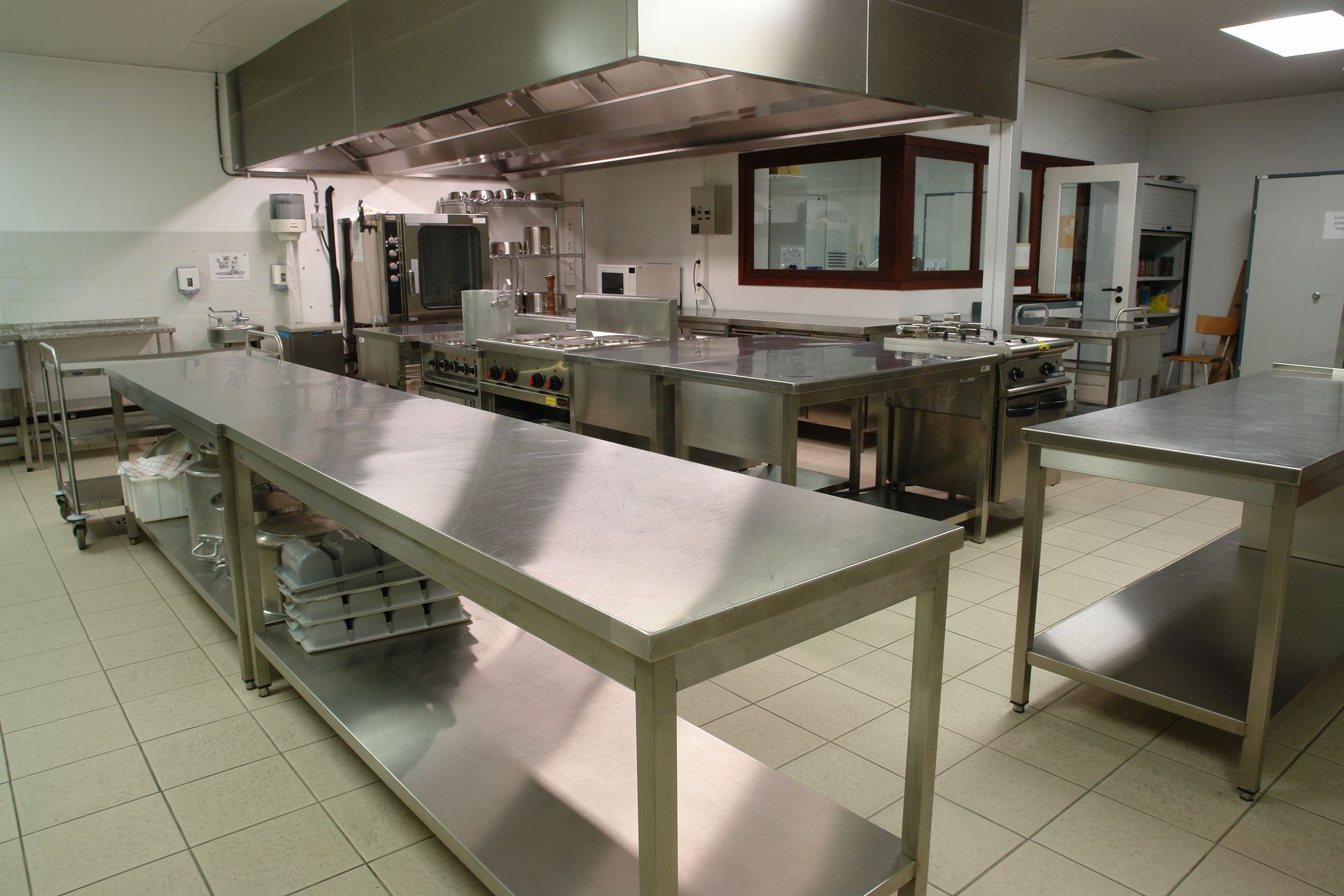 What Is a Restaurant Kitchen Hood and Does Your Business Need One