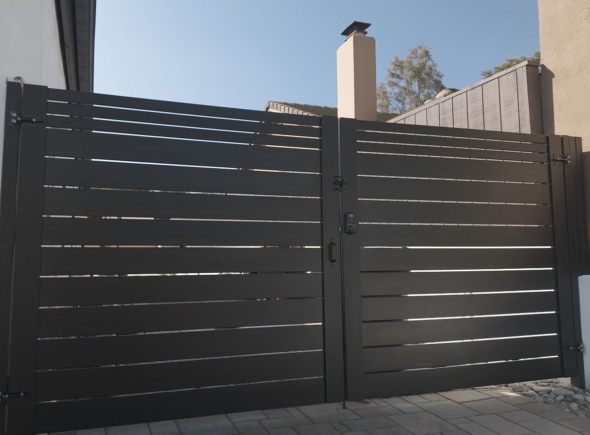 Aluminum fence