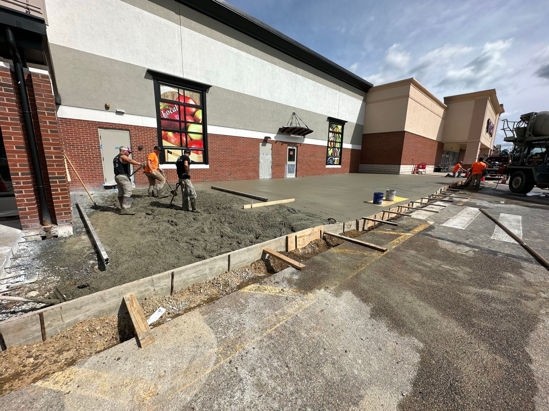 Concrete sidewalk removal and replacement