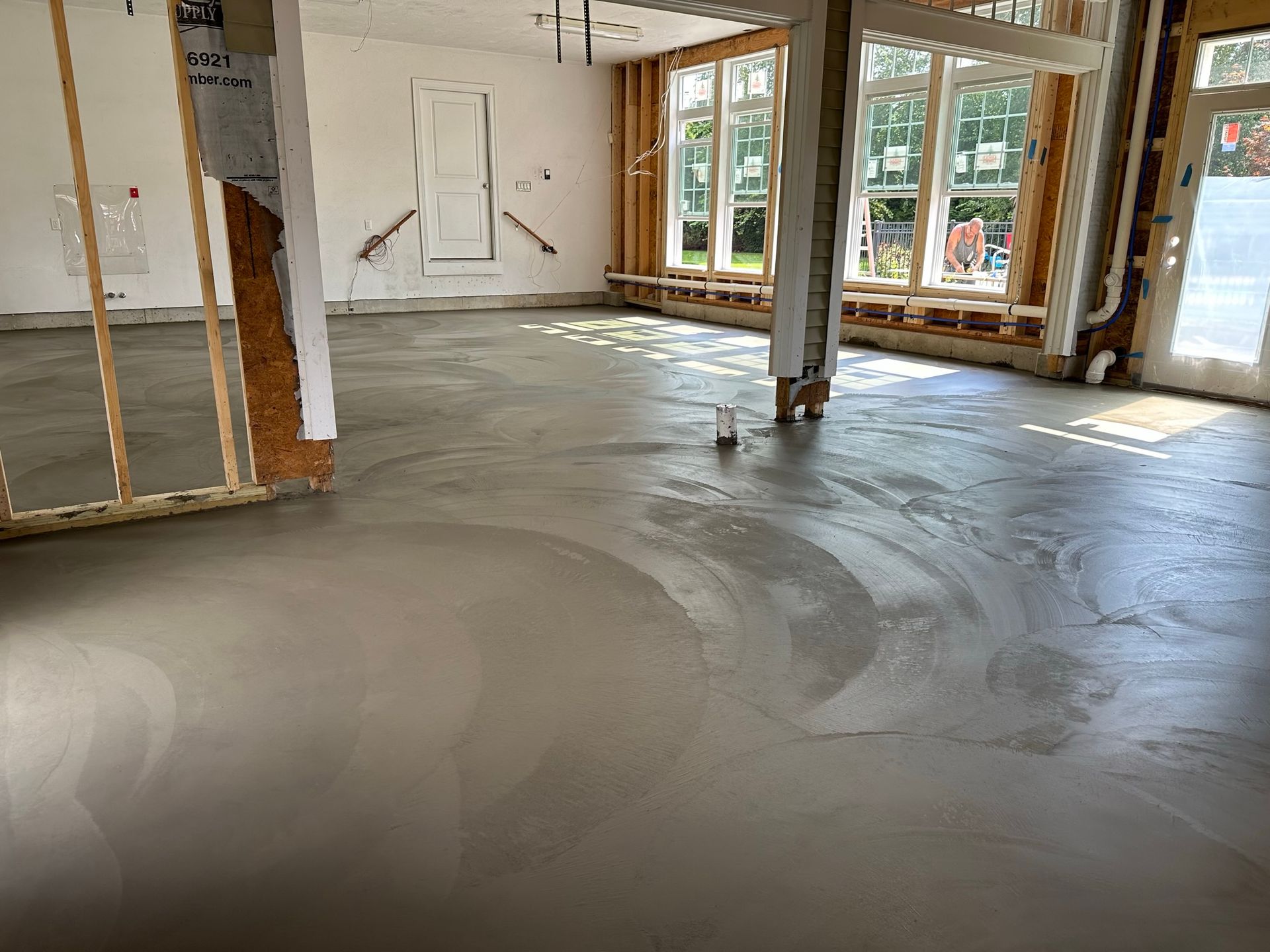 Concrete slab over radiant heat tubes