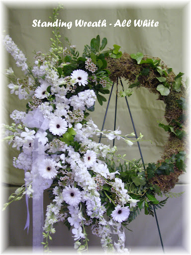 Standing-Wreath---All-White-2