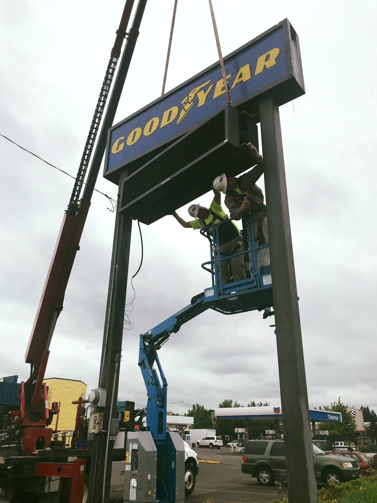 Sign Repair and Maintenance