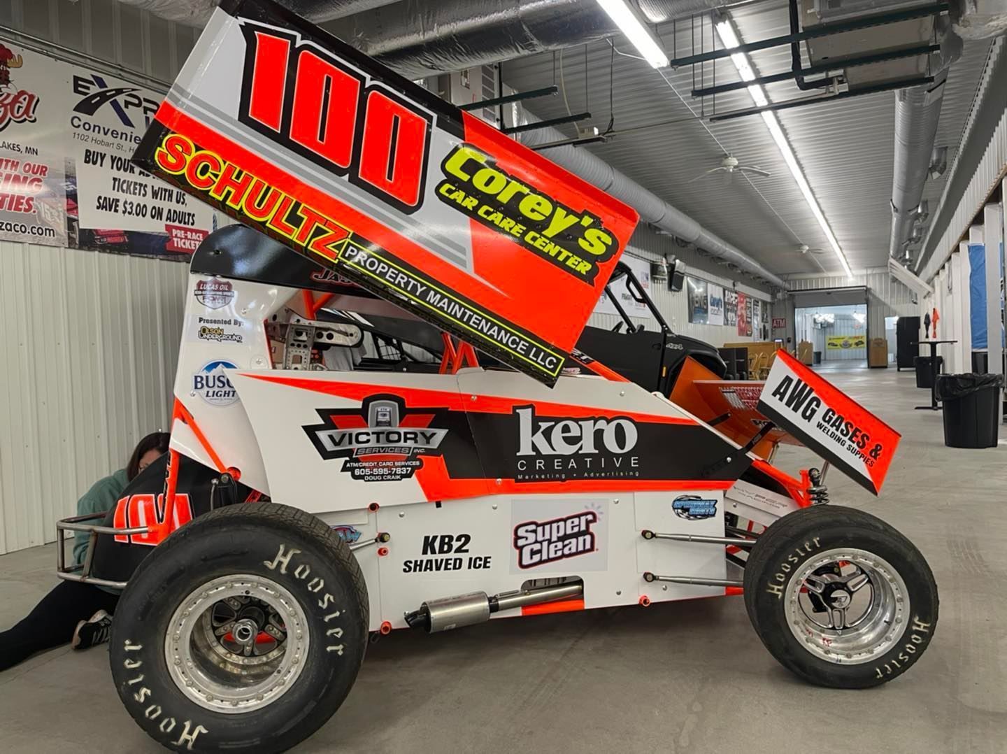 A race car with the word kero on it