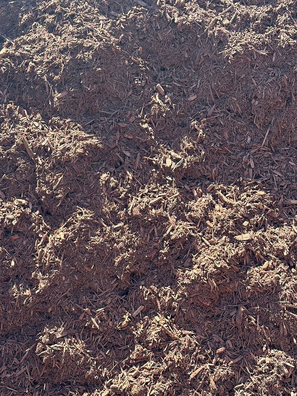 burgundy hemlock blend mulch