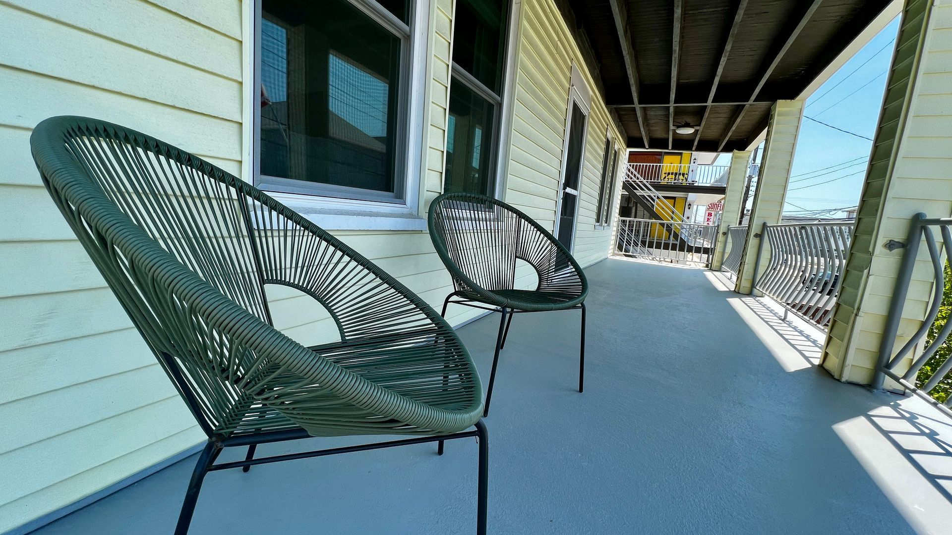 sunflower-beach-club-porch