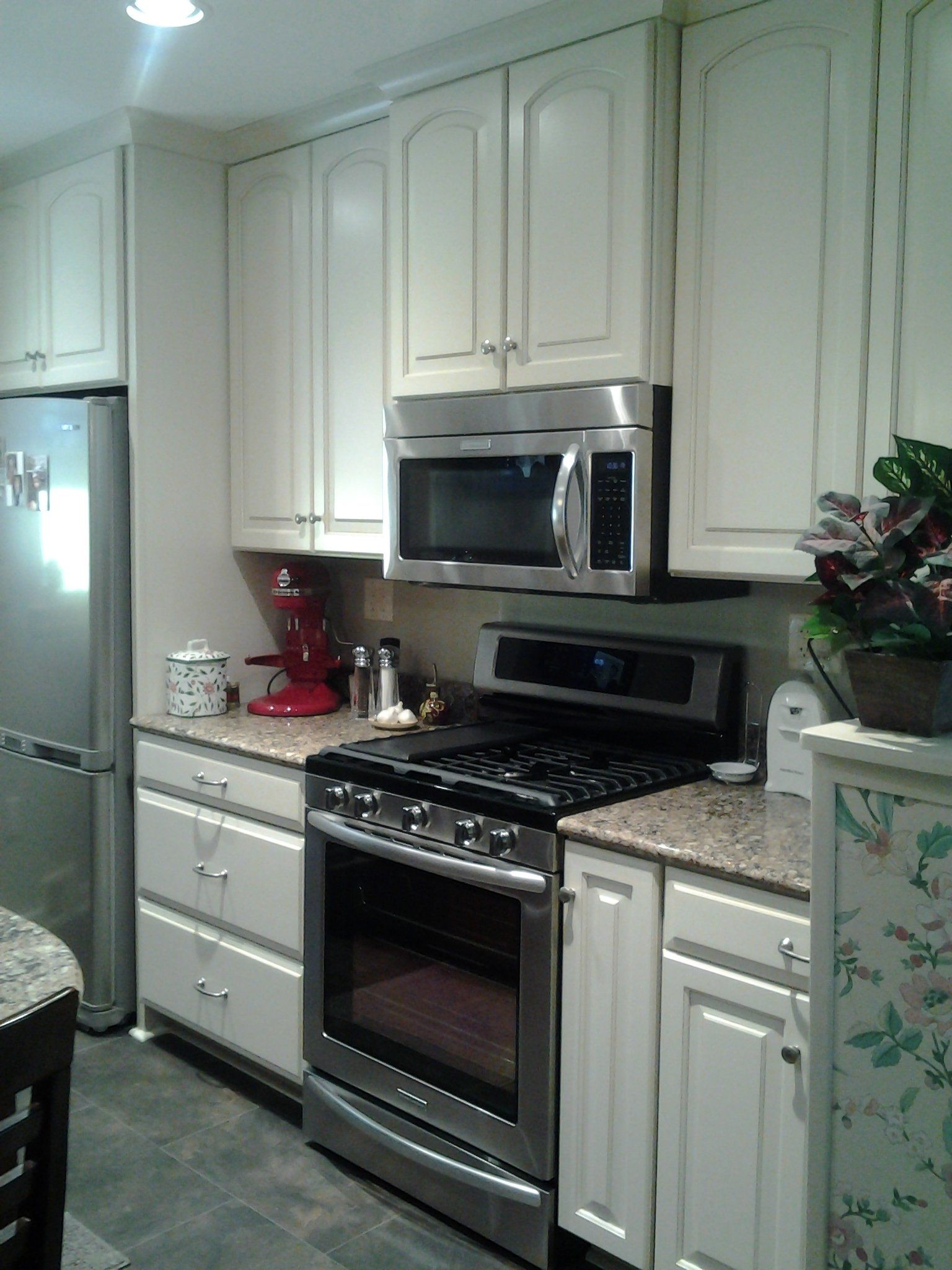 White kitchen