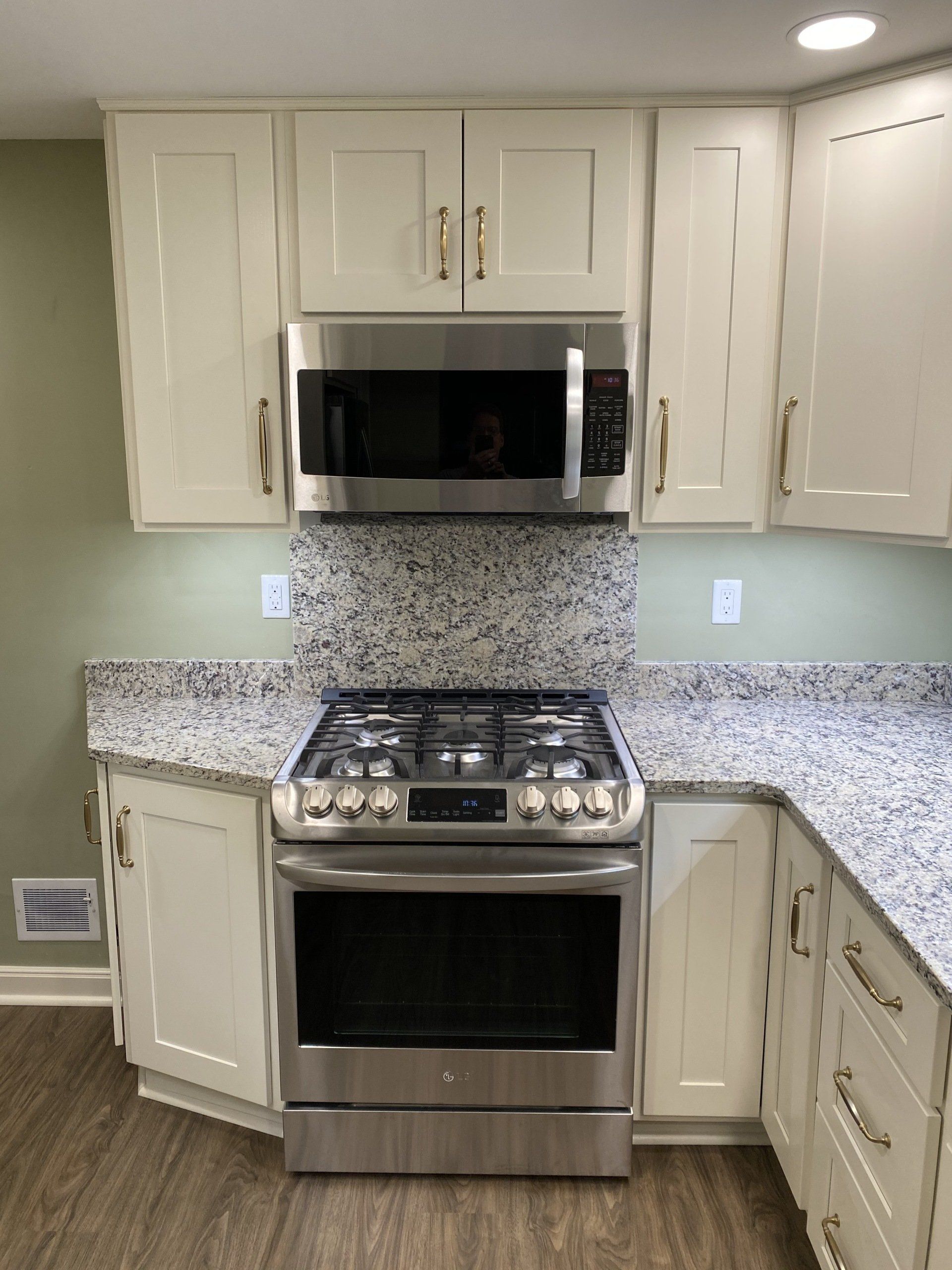 kitchen cabinets and appliances