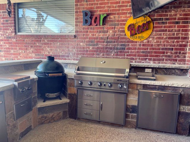 OKLAHOMA STONE, LUEDER COUNTERTOP, CHOPPED EDGE
