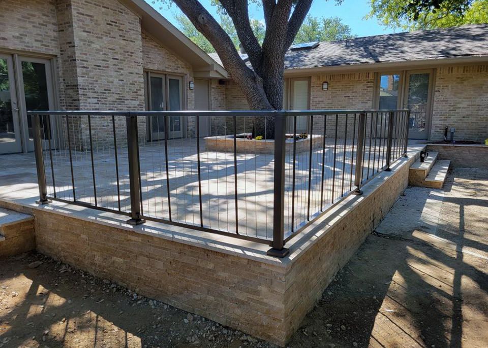 TRAVERTINE PAVERS LIGHT WALNUT