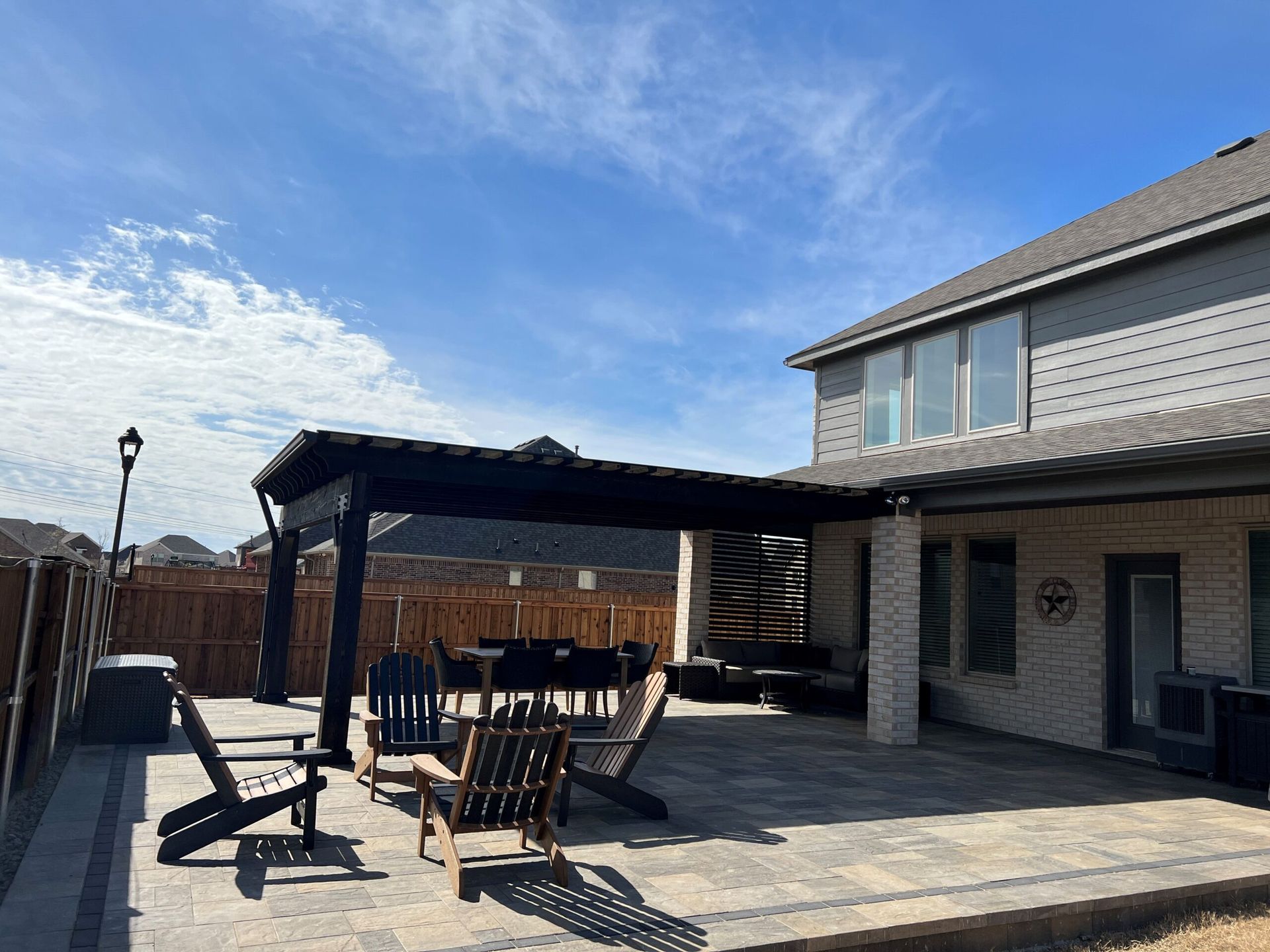 PERGOLA W/ POLYCARB ROOF