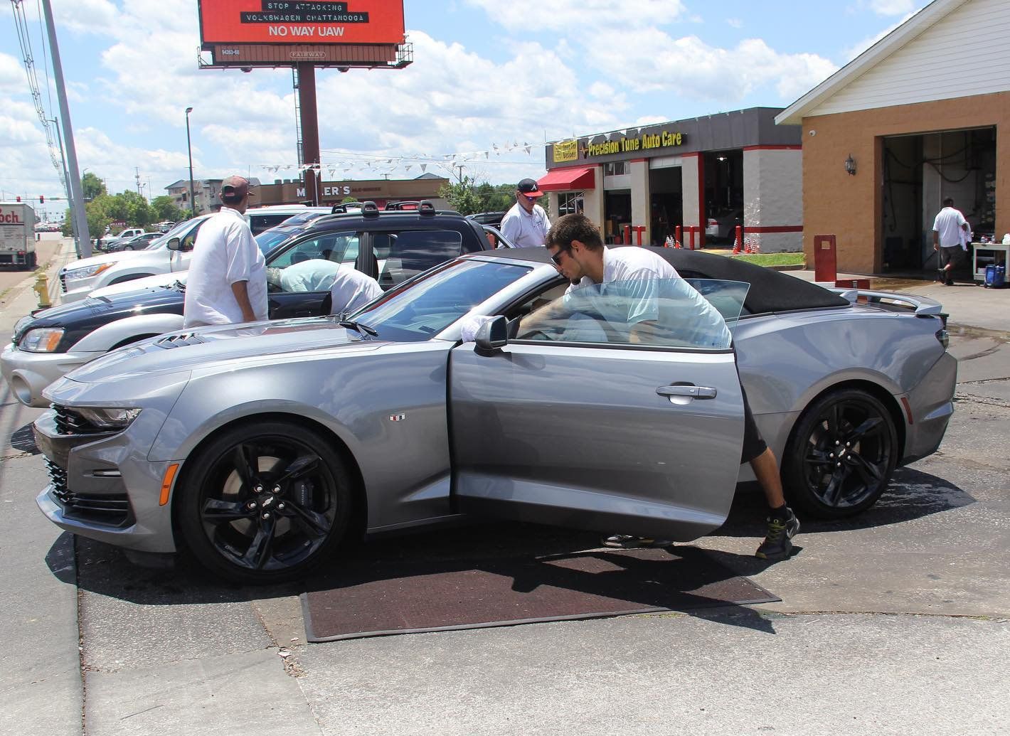 Exterior and interior car wash service