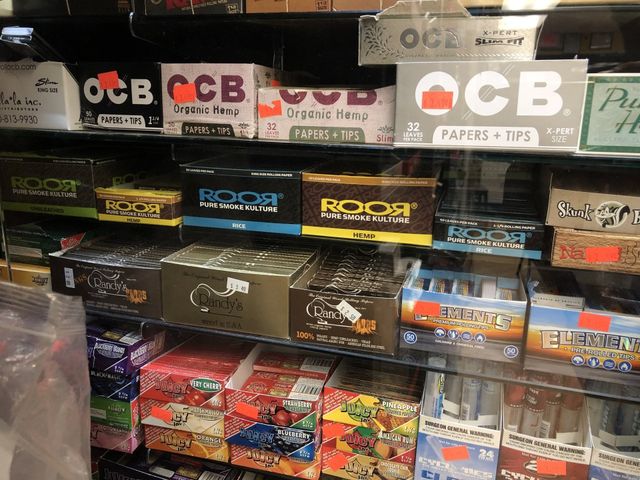 100 cigarettes Tareyton 100's
