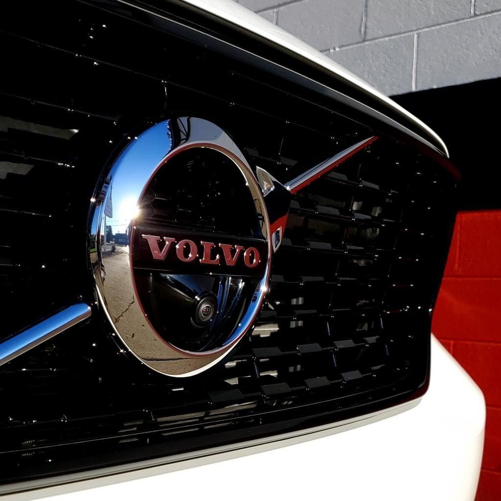 Dave's Carr Care front end detail