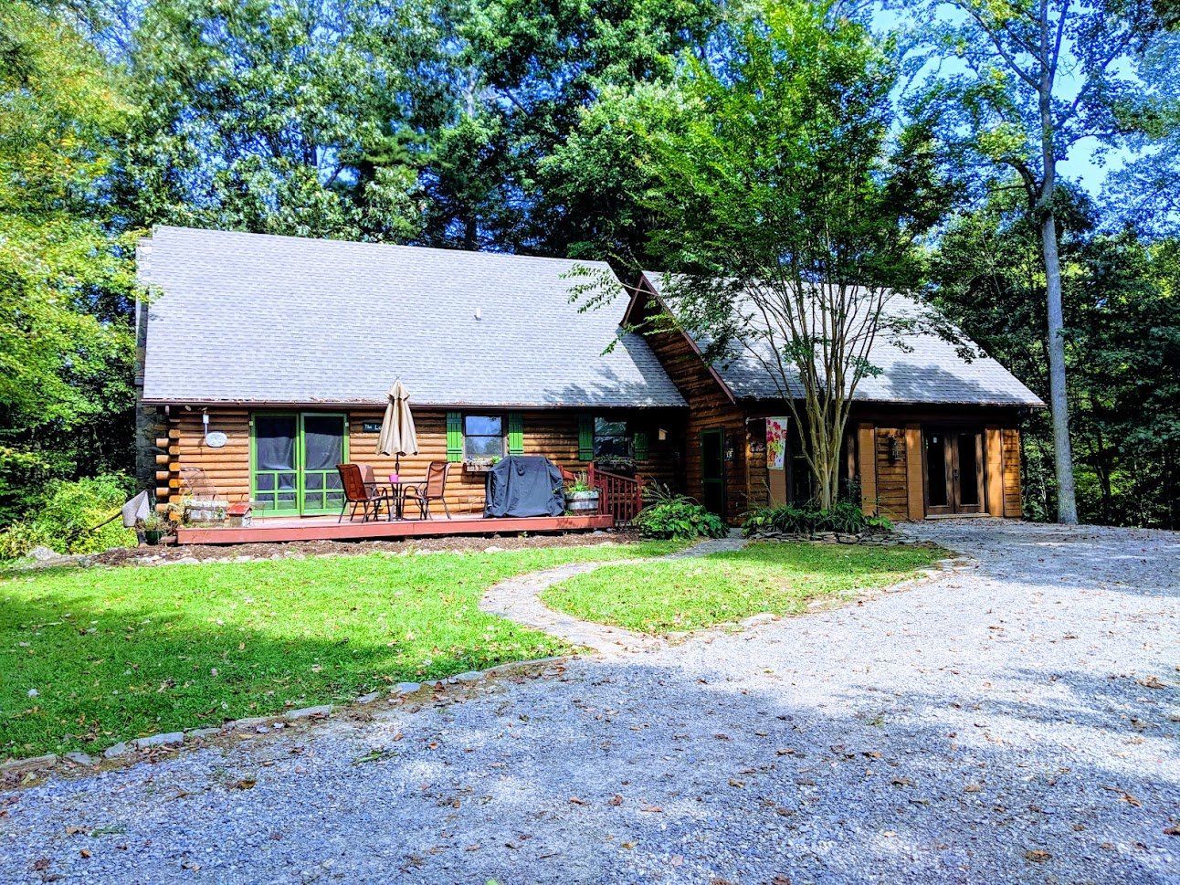 Hawthorn Haven Cabins & Chapel
