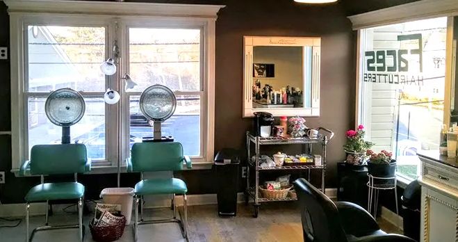 Scissor cutting | Warren, NJ | Faces Unisex Haircutters | 732-469-0019