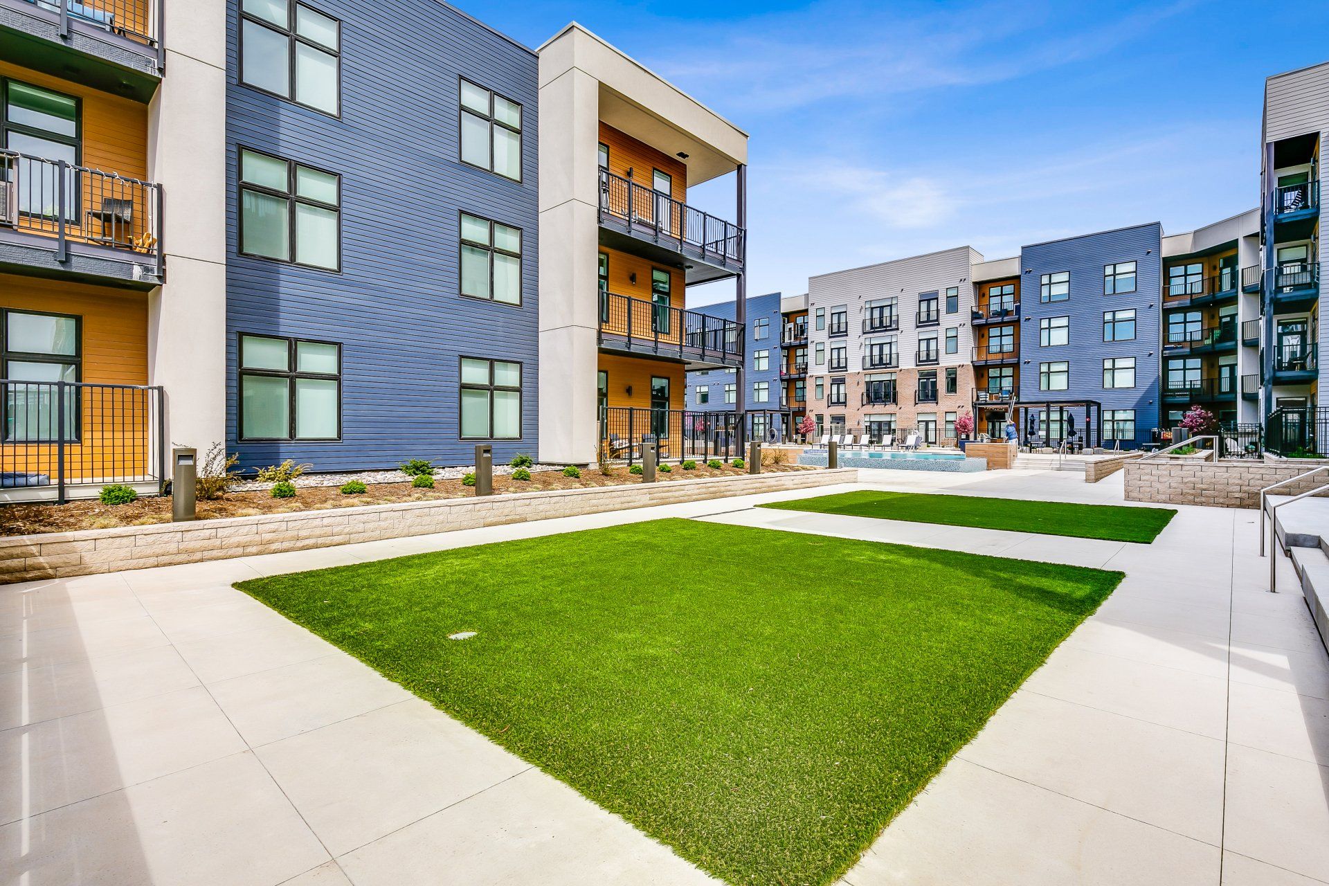 white tiles with lawn-2