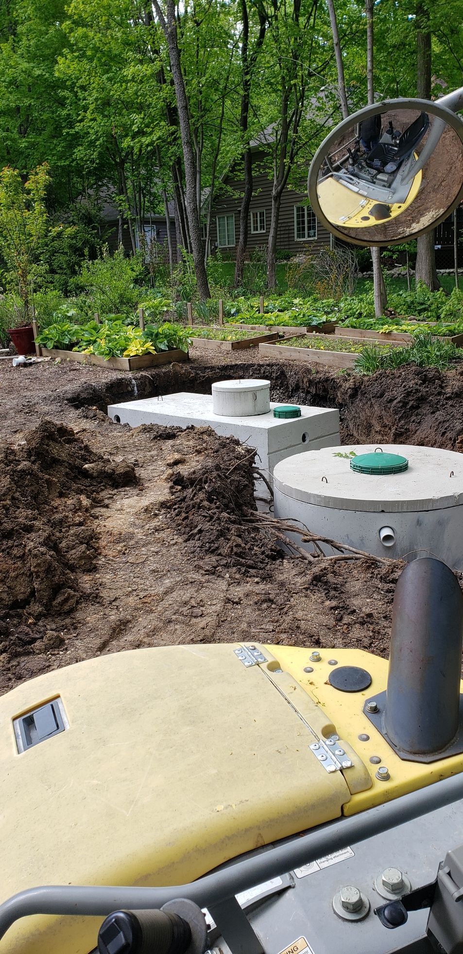 Septic tank laying