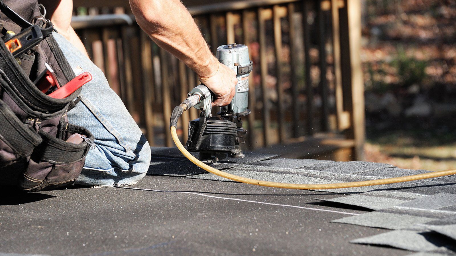 Residential roofing service