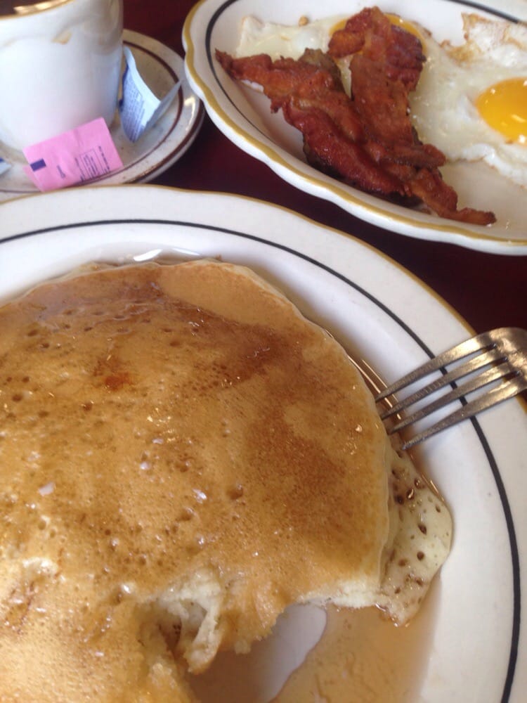 Pancake with maple syrup