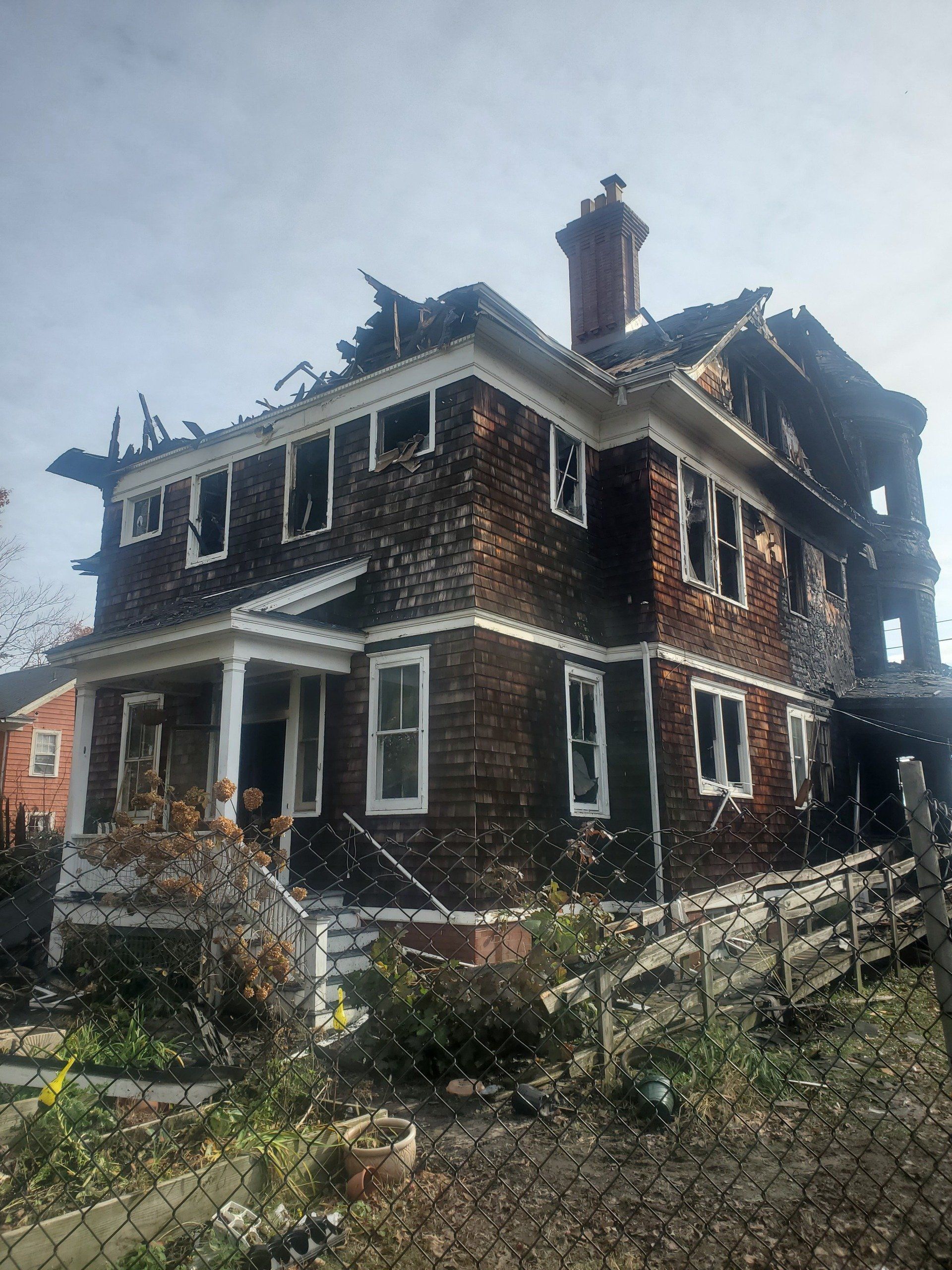 Provide Emergency Board Up Services